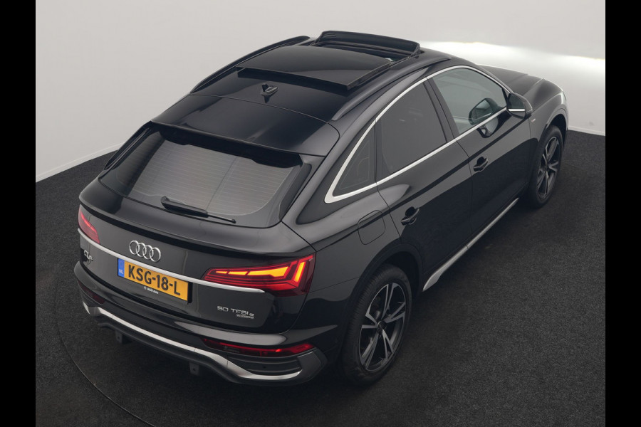 Audi Q5 Sportback 50 TFSI e 2x S Line PHEV 300pk Dealer O.H. | Trekhaak Af Fabriek | Panodak | 360 Camera | Matrix LED | Lederen Sportstoelen Verwarmd | Sfeerverlichting | Cruise Control | Navigatie | DAB | 20"L.M | Plug In Hybrid |