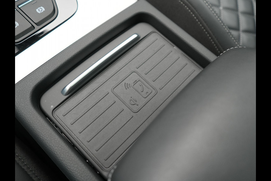 Audi Q5 Sportback 50 TFSI e 2x S Line PHEV 300pk Dealer O.H. | Trekhaak Af Fabriek | Panodak | 360 Camera | Matrix LED | Lederen Sportstoelen Verwarmd | Sfeerverlichting | Cruise Control | Navigatie | DAB | 20"L.M | Plug In Hybrid |