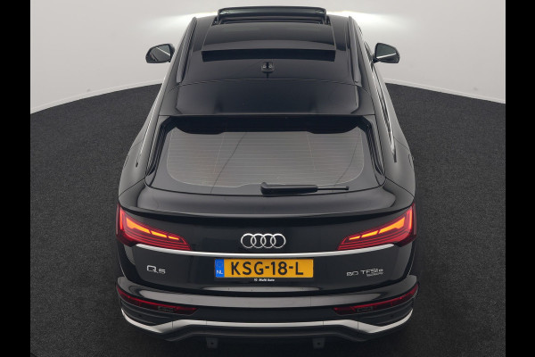 Audi Q5 Sportback 50 TFSI e 2x S Line PHEV 300pk Dealer O.H. | Trekhaak Af Fabriek | Panodak | 360 Camera | Matrix LED | Lederen Sportstoelen Verwarmd | Sfeerverlichting | Cruise Control | Navigatie | DAB | 20"L.M | Plug In Hybrid |