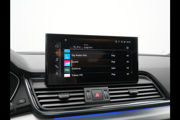 Audi Q5 Sportback 50 TFSI e 2x S Line PHEV 300pk Dealer O.H. | Trekhaak Af Fabriek | Panodak | 360 Camera | Matrix LED | Lederen Sportstoelen Verwarmd | Sfeerverlichting | Cruise Control | Navigatie | DAB | 20"L.M | Plug In Hybrid |