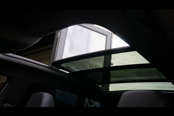 Seat Leon ST 1.5 TSI FR Ultimate Black Edition AUTOMAAT|ACC|ALCANTARA|AMBIANCE|BEATS|CAMERA|KEYLESS|PANORAMA