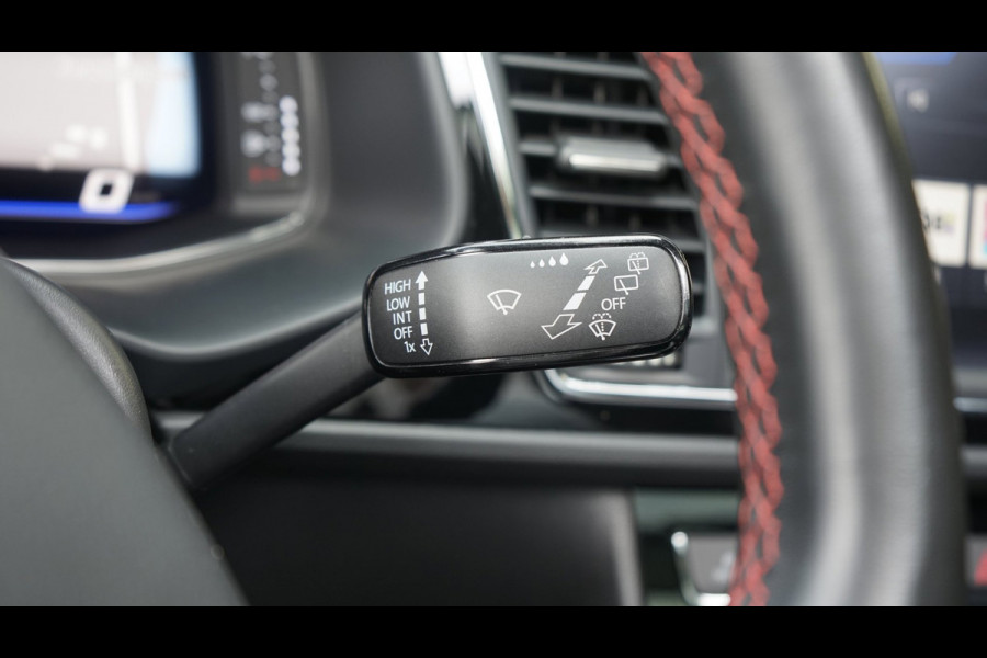 Seat Leon ST 1.5 TSI FR Ultimate Black Edition AUTOMAAT|ACC|ALCANTARA|AMBIANCE|BEATS|CAMERA|KEYLESS|PANORAMA