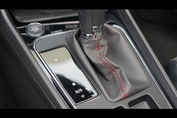 Seat Leon ST 1.5 TSI FR Ultimate Black Edition AUTOMAAT|ACC|ALCANTARA|AMBIANCE|BEATS|CAMERA|KEYLESS|PANORAMA