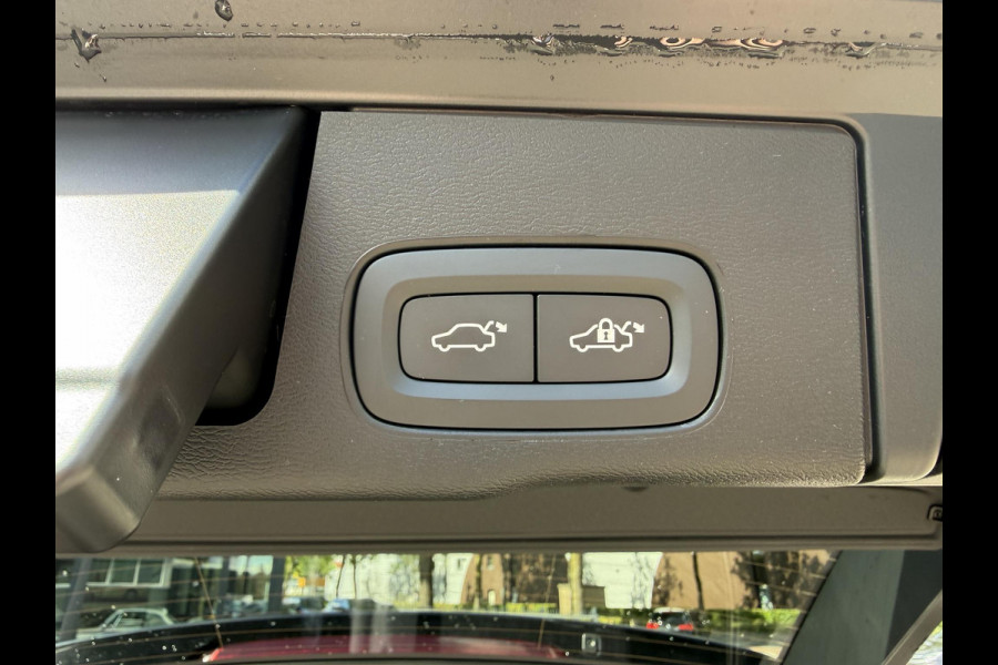 Volvo XC60 2.0 T8 Plug-in hybrid AWD Plus Dark LUCHTVERING| BOWERS & WILKINS| ELEKTRISCHE TREKHAAK| FULL OPTIONS| HEAD-UP DISPLAY| 360 CAMERA| ACHTERBANK VERWARMING| STOEL + STUURVERWARMING