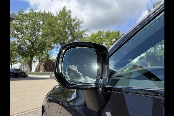 Volvo XC60 2.0 T8 Plug-in hybrid AWD Plus Dark LUCHTVERING| BOWERS & WILKINS| ELEKTRISCHE TREKHAAK| FULL OPTIONS| HEAD-UP DISPLAY| 360 CAMERA| ACHTERBANK VERWARMING| STOEL + STUURVERWARMING