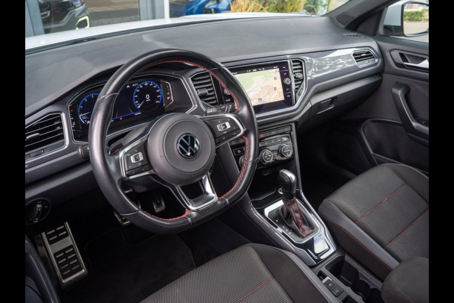 Volkswagen T-Roc 1.5 TSI 150pk R-Line | Trekhaak | Camera | Adaptive Cruise