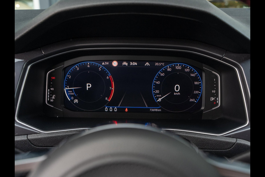 Volkswagen T-Roc 1.5 TSI 150pk R-Line | Trekhaak | Camera | Adaptive Cruise