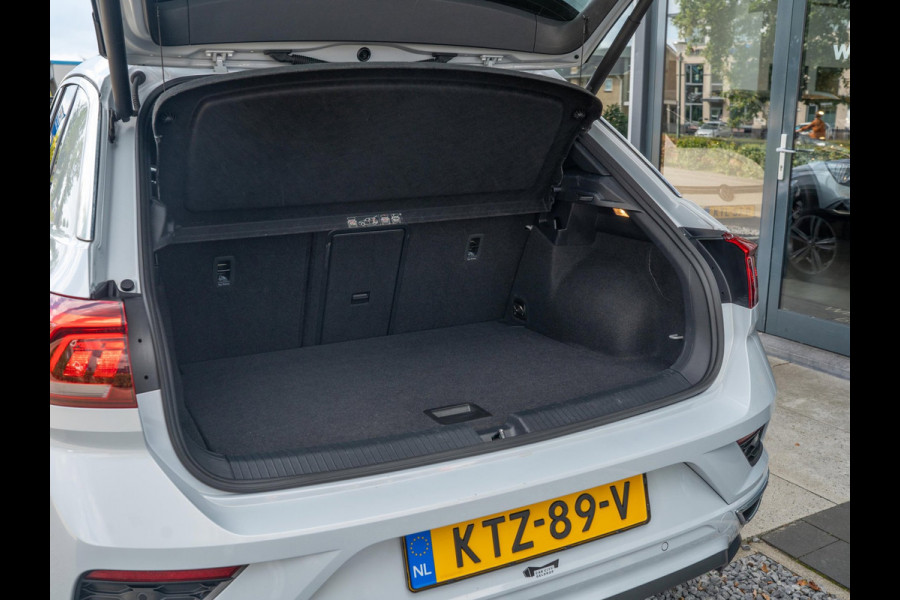 Volkswagen T-Roc 1.5 TSI 150pk R-Line | Trekhaak | Camera | Adaptive Cruise