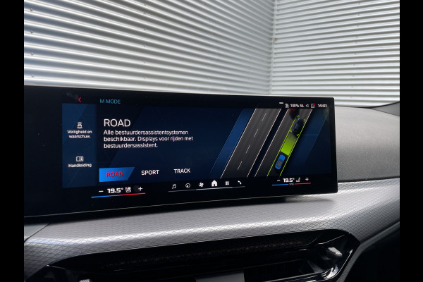 BMW 2 Serie Coupé M2 - Individual ''Voodoo Blue'' - Facelift - Carbon Dak - ACC