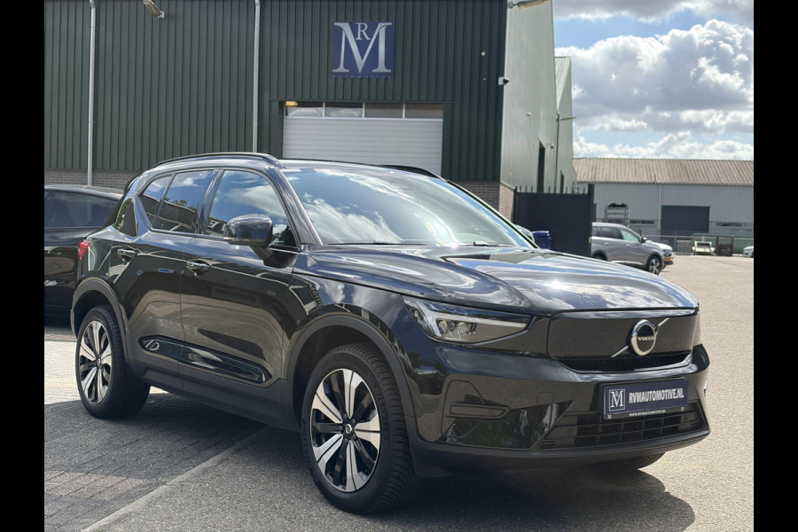 Volvo XC40 Recharge Plus SOH 92%| PILOT ASSIST ACC| ELEKTRISCHE ACHTERKLEP| DODE HOEK SENSOR |WARMTEPOMP| STOEL + STUURVERWARMING| ACHTERUITRIJCAMERA| RIJKLAAPRIJS INCL. 12 MND BOVAG GARANTIE|