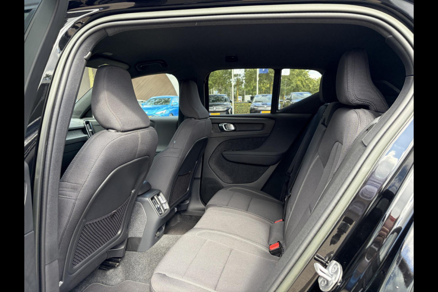Volvo XC40 Recharge Plus SOH 92%| PILOT ASSIST ACC| ELEKTRISCHE ACHTERKLEP| DODE HOEK SENSOR |WARMTEPOMP| STOEL + STUURVERWARMING| ACHTERUITRIJCAMERA| RIJKLAAPRIJS INCL. 12 MND BOVAG GARANTIE|