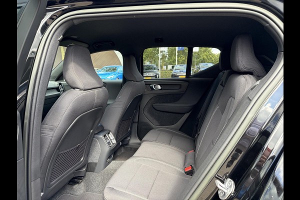 Volvo XC40 Recharge Plus SOH 92%| PILOT ASSIST ACC| ELEKTRISCHE ACHTERKLEP| DODE HOEK SENSOR |WARMTEPOMP| STOEL + STUURVERWARMING| ACHTERUITRIJCAMERA| RIJKLAAPRIJS INCL. 12 MND BOVAG GARANTIE|