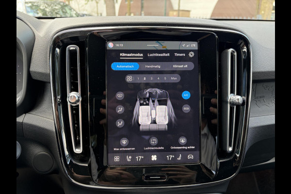 Volvo XC40 Recharge Plus SOH 92%| PILOT ASSIST ACC| ELEKTRISCHE ACHTERKLEP| DODE HOEK SENSOR |WARMTEPOMP| STOEL + STUURVERWARMING| ACHTERUITRIJCAMERA| RIJKLAAPRIJS INCL. 12 MND BOVAG GARANTIE|
