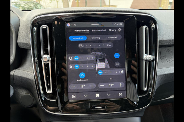 Volvo XC40 Recharge Plus SOH 92%| PILOT ASSIST ACC| ELEKTRISCHE ACHTERKLEP| DODE HOEK SENSOR |WARMTEPOMP| STOEL + STUURVERWARMING| ACHTERUITRIJCAMERA| RIJKLAAPRIJS INCL. 12 MND BOVAG GARANTIE|