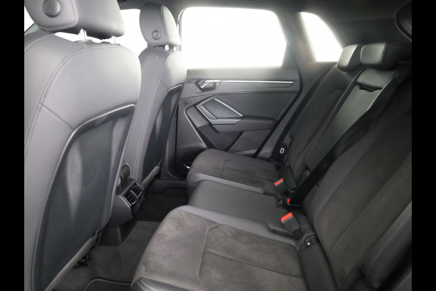 Audi Q3 35 TFSI S Line 150pk | Navigatie | Climatronic | Matrix Led koplampen | Parkeercamera | B&O Audio| Adaptive cruise controle