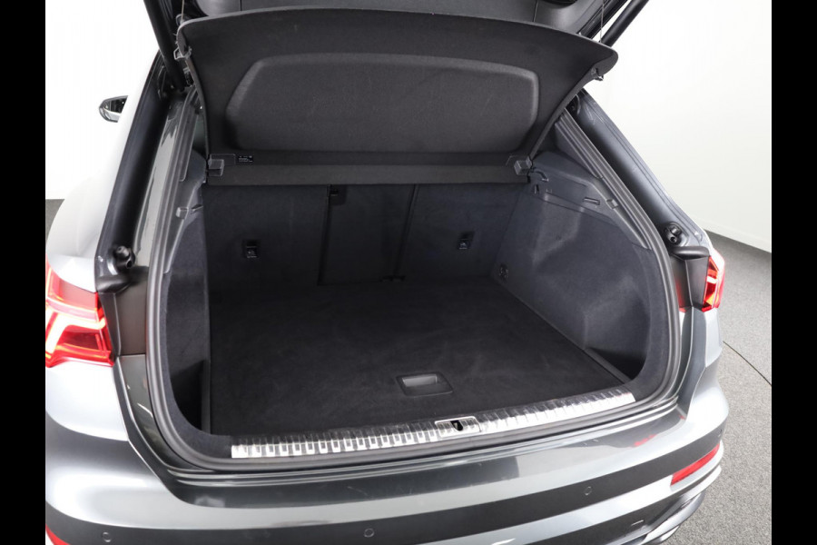 Audi Q3 35 TFSI S Line 150pk | Navigatie | Climatronic | Matrix Led koplampen | Parkeercamera | B&O Audio| Adaptive cruise controle