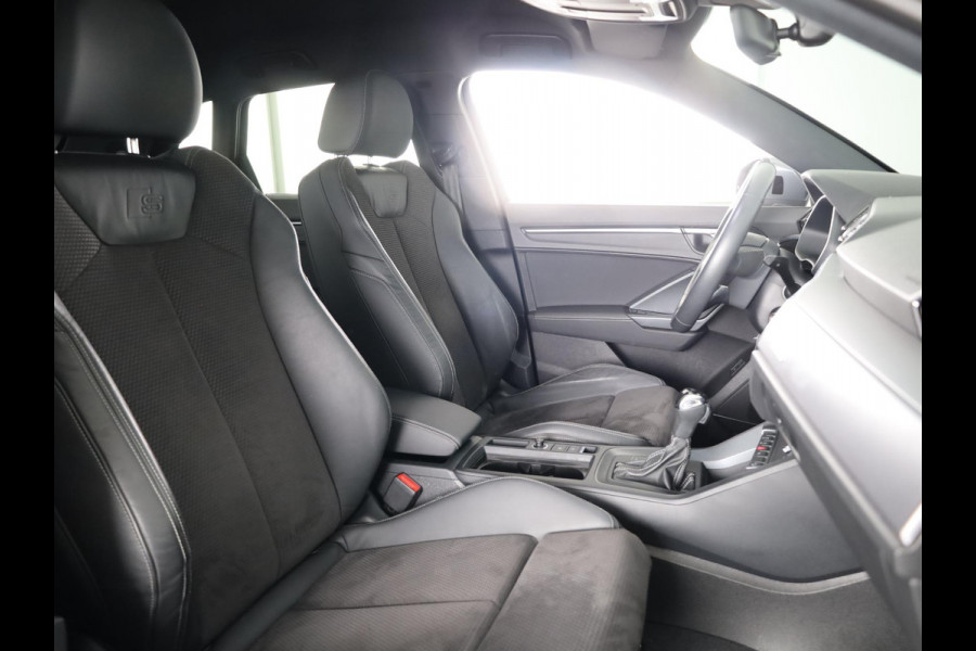 Audi Q3 35 TFSI S Line 150pk | Navigatie | Climatronic | Matrix Led koplampen | Parkeercamera | B&O Audio| Adaptive cruise controle