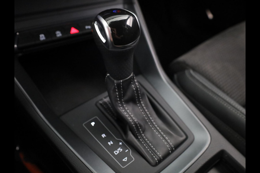 Audi Q3 35 TFSI S Line 150pk | Navigatie | Climatronic | Matrix Led koplampen | Parkeercamera | B&O Audio| Adaptive cruise controle