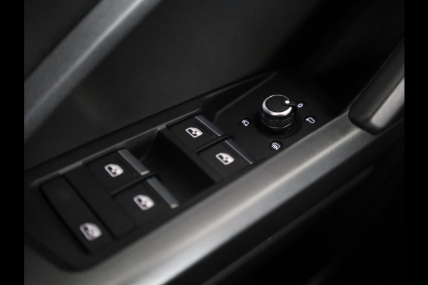 Audi Q3 35 TFSI S Line 150pk | Navigatie | Climatronic | Matrix Led koplampen | Parkeercamera | B&O Audio| Adaptive cruise controle