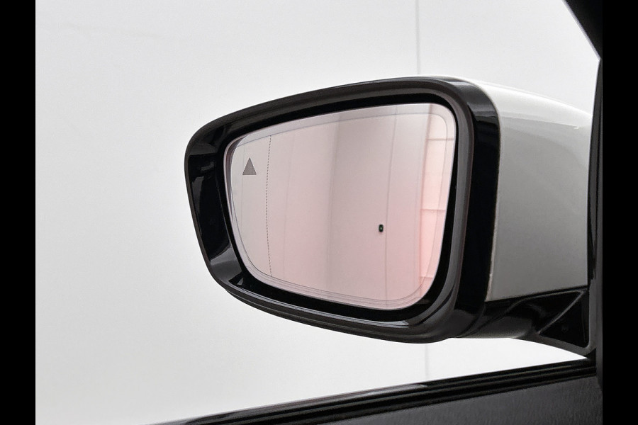 BMW 5 Serie Touring 530e M-Sport / Anniversary / X-Drive / / Harman Kardon / Panoramadak / Massagefunctie / Trekhaak / Leder-Sport / Apk 06-2028