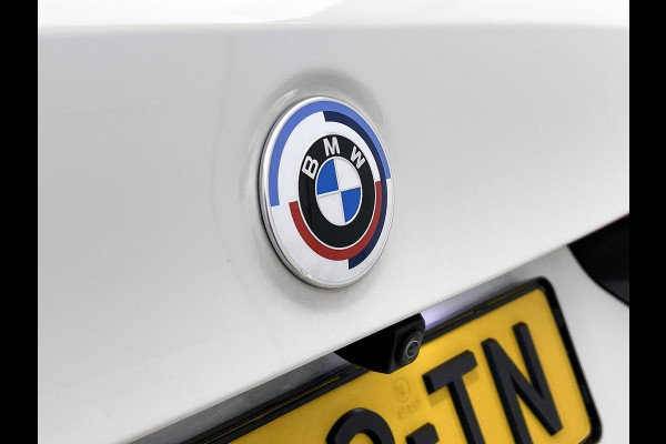 BMW 5 Serie Touring 530e M-Sport / Anniversary / X-Drive / / Harman Kardon / Panoramadak / Massagefunctie / Trekhaak / Leder-Sport / Apk 06-2028
