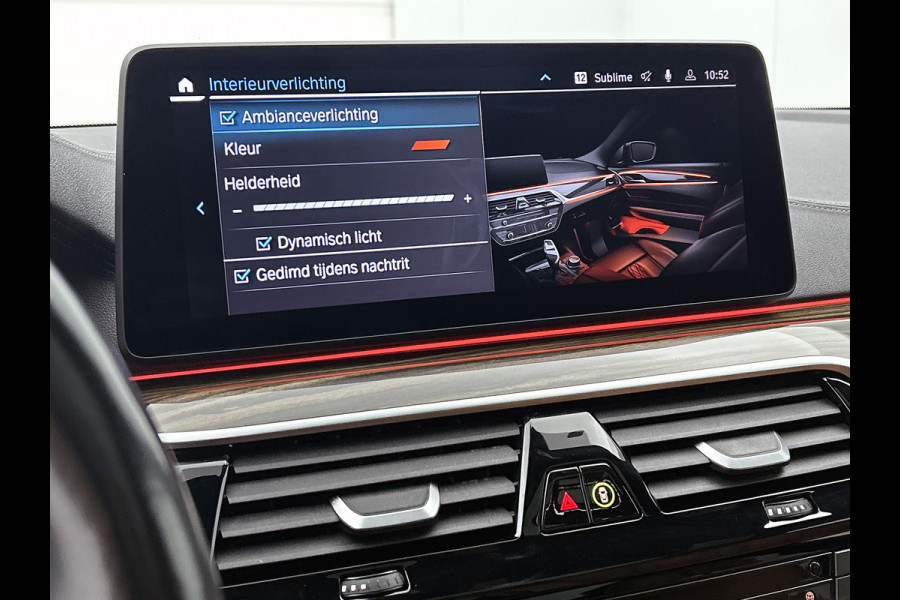 BMW 5 Serie Touring 530e M-Sport / Anniversary / X-Drive / / Harman Kardon / Panoramadak / Massagefunctie / Trekhaak / Leder-Sport / Apk 06-2028