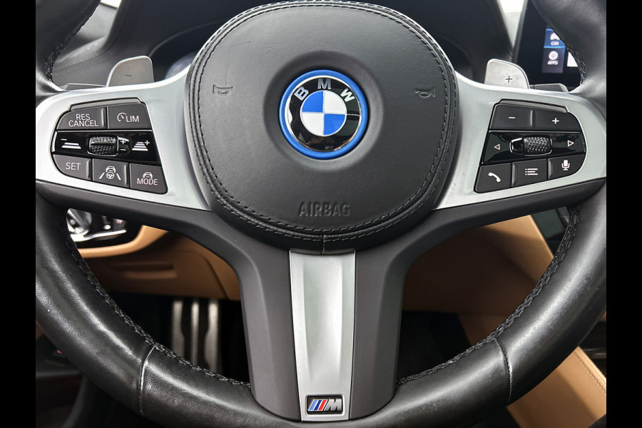 BMW 5 Serie Touring 530e M-Sport / Anniversary / X-Drive / / Harman Kardon / Panoramadak / Massagefunctie / Trekhaak / Leder-Sport / Apk 06-2028