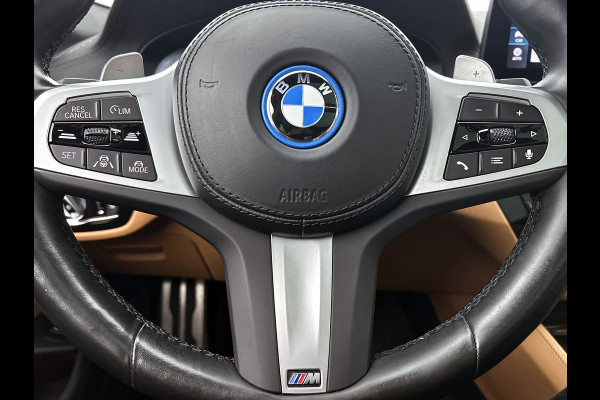 BMW 5 Serie Touring 530e M-Sport / Anniversary / X-Drive / / Harman Kardon / Panoramadak / Massagefunctie / Trekhaak / Leder-Sport / Apk 06-2028