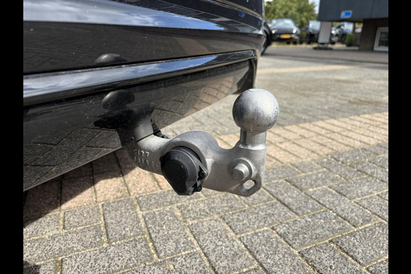 Volvo XC60 2.0 T6 Plug-in hybrid AWD Plus Dark ELEKTRISCHE TREKHAAK| PANO| STOEL + STUURVERWARMING| ACHTERBANK VERWARMD| HEAD-UP DISPLAY| 360 CAMERA| MEMORY STOELEN|
