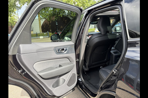 Volvo XC60 2.0 T6 Plug-in hybrid AWD Plus Dark ELEKTRISCHE TREKHAAK| PANO| STOEL + STUURVERWARMING| ACHTERBANK VERWARMD| HEAD-UP DISPLAY| 360 CAMERA| MEMORY STOELEN|