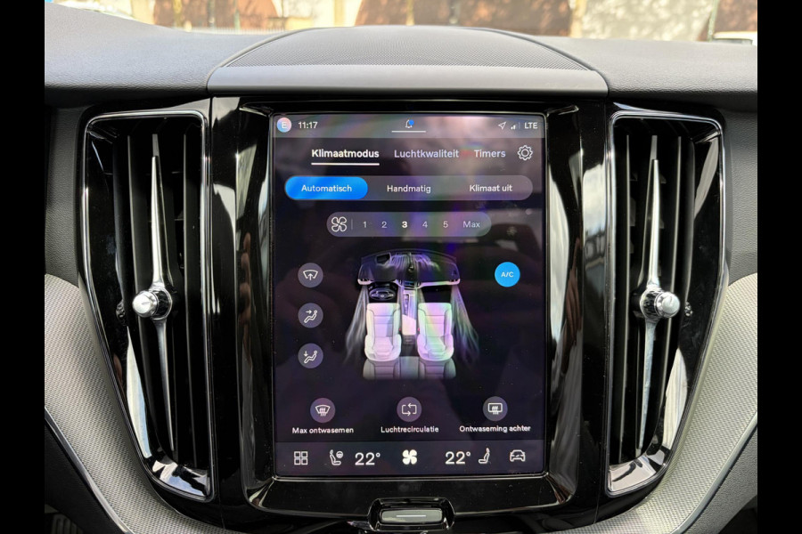 Volvo XC60 2.0 T6 Plug-in hybrid AWD Plus Dark ELEKTRISCHE TREKHAAK| PANO| STOEL + STUURVERWARMING| ACHTERBANK VERWARMD| HEAD-UP DISPLAY| 360 CAMERA| MEMORY STOELEN|
