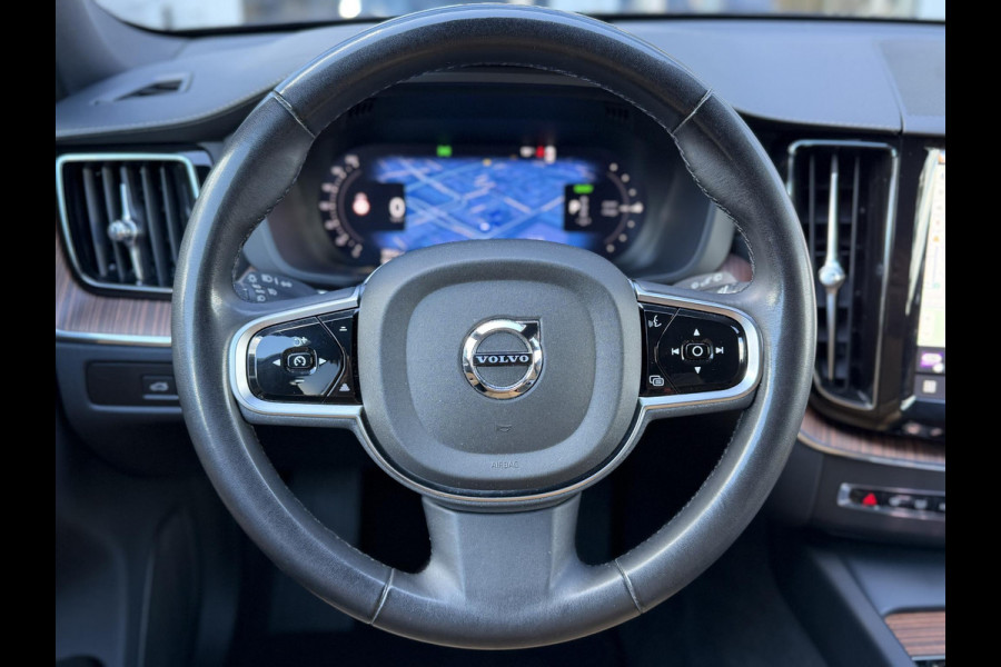 Volvo XC60 2.0 T8 455PK Plug-in hybrid AWD Ultimate Bright Pano|Luchtvering|Ventilatie|Pilot||H/K|HUD|Trekhaak|21"