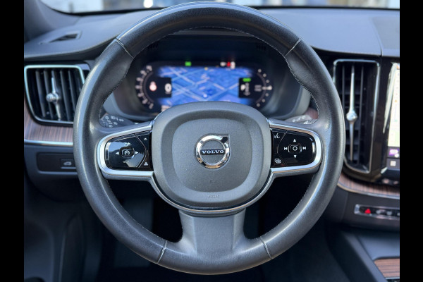 Volvo XC60 2.0 T8 455PK Plug-in hybrid AWD Ultimate Bright Pano|Luchtvering|Ventilatie|Pilot||H/K|HUD|Trekhaak|21"