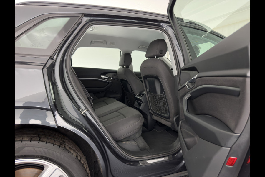 Audi e-tron 55 quattro Advanced edition 95 kWh [3-Fase-11kW] (INCL-BTW) Aut.*FULL-LED | DIGI-COCKPIT | KEYLESS | MEMORY-PACK | CAMERA | NAVI-FULLMAP | SHIFTPADDLES | DAB+ | HEATED-COMFORTSEATS | CRUISE | DRIVE-SELECT | 20''ALU*