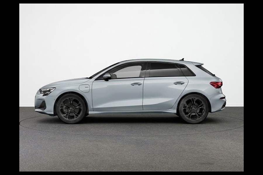 Audi A3 Sportback Sportback Advanced edition 40 TFSI e 204 PK | Optiekpakket zwart plus | Lichtpakket plus ambient light | Warmtewerend glas donker tint |