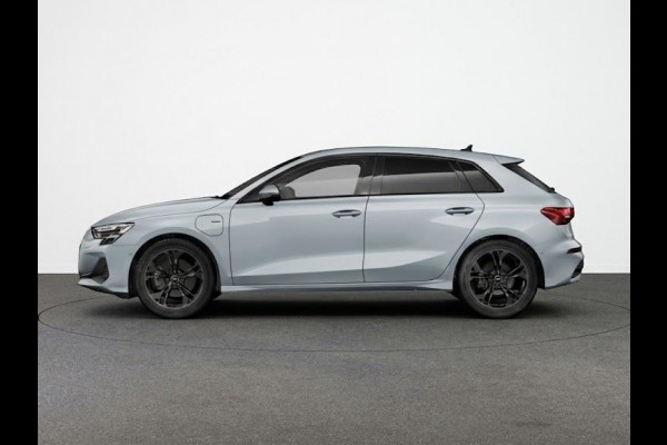Audi A3 Sportback Sportback Advanced edition 40 TFSI e 204 PK | Optiekpakket zwart plus | Lichtpakket plus ambient light | Warmtewerend glas donker tint |