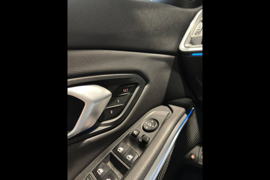 BMW 3 Serie Touring 330e xDrive M Sport PHEV 293pk Dealer O.H. | Panodak | Trekhaak Af Fabriek | Laser LED | Lederen Sportstoelen Memory & Verwarmd | Camera | Apple Carplay | Stuur Verwarmd | Blis | Adaptief Onderstel | Sfeerverlichting | 19"L.M | DAB | Plug In Hybrid |