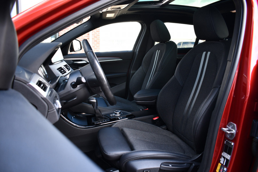 BMW X2 xDrive25e M-Sport | Pano | HUD | Sunset orange | 19 inch | Camera