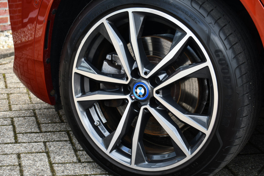 BMW X2 xDrive25e M-Sport | Pano | HUD | Sunset orange | 19 inch | Camera