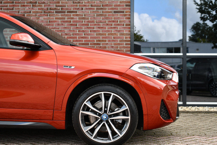 BMW X2 xDrive25e M-Sport | Pano | HUD | Sunset orange | 19 inch | Camera