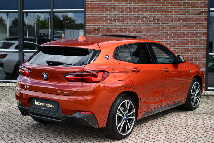 BMW X2 xDrive25e M-Sport | Pano | HUD | Sunset orange | 19 inch | Camera