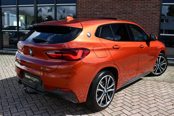 BMW X2 xDrive25e M-Sport | Pano | HUD | Sunset orange | 19 inch | Camera