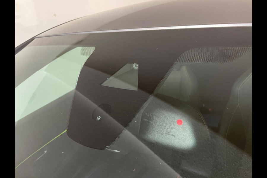 Peugeot 208 1.2 Hybrid 145 e-DCS6 GT AIRCO NAVI CRUISE CAM APPLE CARPLAY LED PRIVACY GLAS ZEER NETTE AUTO