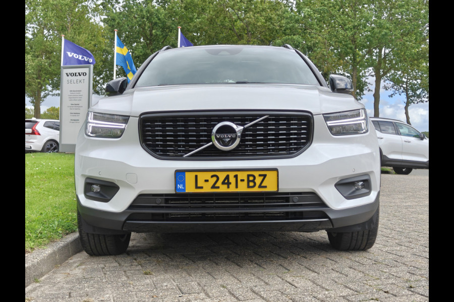 Volvo XC40 T5 262PK Plug-in Hybrid R-Design | BLIS | Pano | H&K | Stoel/stuur Verwarm. | Elektr. stoelen/Kofferklep |
