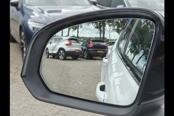 Volvo XC40 T5 262PK Plug-in Hybrid R-Design | BLIS | Pano | H&K | Stoel/stuur Verwarm. | Elektr. stoelen/Kofferklep |