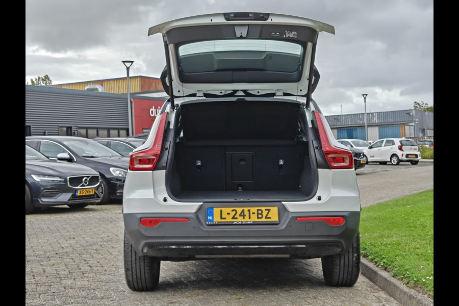 Volvo XC40 T5 262PK Plug-in Hybrid R-Design | BLIS | Pano | H&K | Stoel/stuur Verwarm. | Elektr. stoelen/Kofferklep |