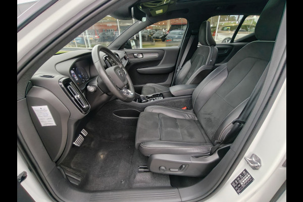 Volvo XC40 T5 262PK Plug-in Hybrid R-Design | BLIS | Pano | H&K | Stoel/stuur Verwarm. | Elektr. stoelen/Kofferklep |