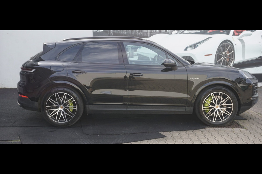 Porsche Cayenne 3.0 S E-Hybrid (519pk) ** Panodak ** InnoDrive ** Trekhaak ** HUD ** PDLS+ ** 4-wielsturing ** BOSE ** Surround View