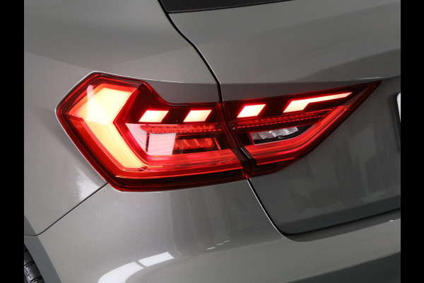 Audi A1 Sportback S edition 25 TFSI 95 pk | Optiekpakket zwart plus | Achteruitrijcamera | Autom. airconditioning 2 zones | Stoelverwarming voorin |
