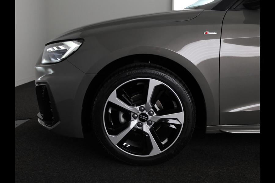 Audi A1 Sportback S edition 25 TFSI 95 pk | Optiekpakket zwart plus | Achteruitrijcamera | Autom. airconditioning 2 zones | Stoelverwarming voorin |